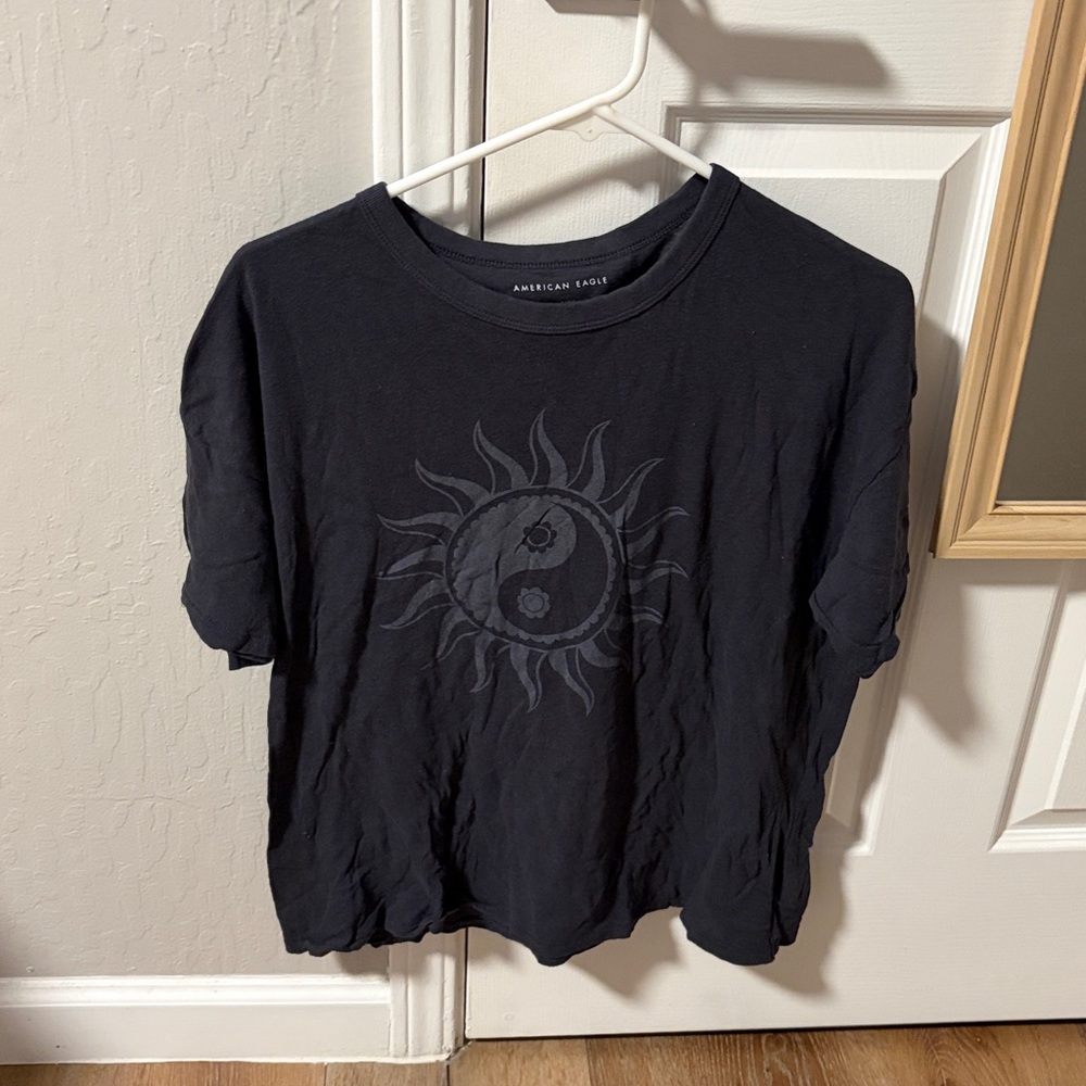 American eagle outfitters t shirt
